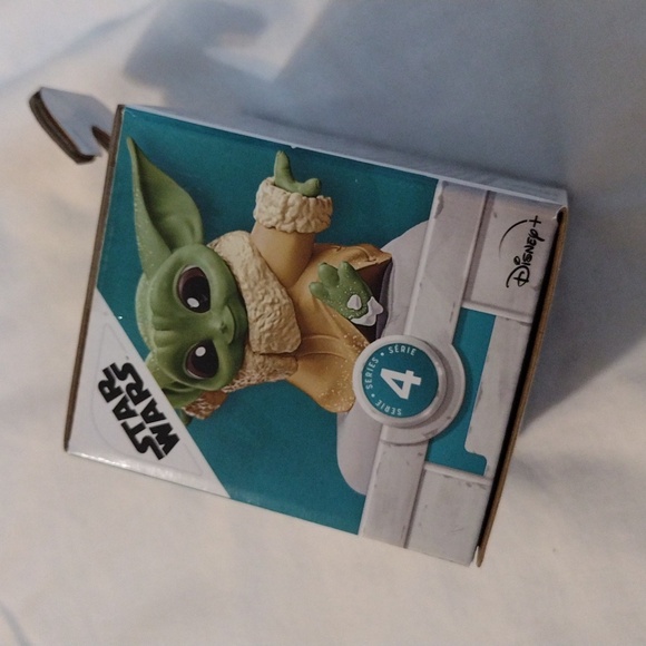 Three Star Wars The Bounty Collection Series 4 Grogu Pack - Picture 4 of 16